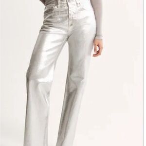 NWT Abercrombie Fitch Silver 90s Straight High Rise Metallic Silver Jeans 33